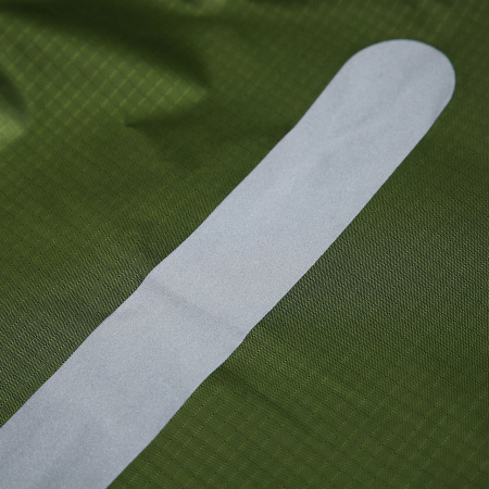 Чехол на рюкзак 60 л, со светоотражающей полосой, арт. 9948592 ц. зелёный купить за 400 ₽ в магазине «Аматис»