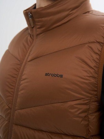 Жилет мужской STROBBS E2419-7, коричневый купить за 7850 ₽ в магазине «Аматис»